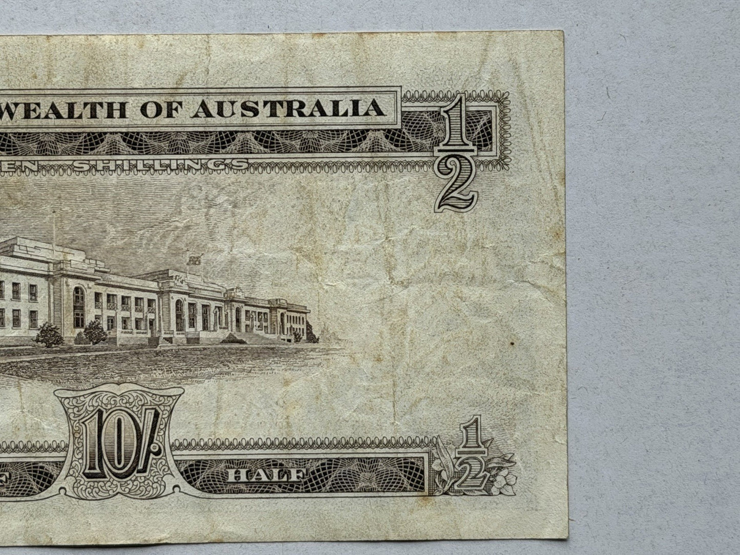 Commonwealth Australia 1961 10/- Ten Shillings Coombs/Wilson Paper Banknote VF