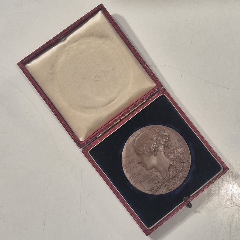 UK GB 1897 Victoria Diamond Jubilee 55mm Bronze Royal Mint Medal Choice Unc