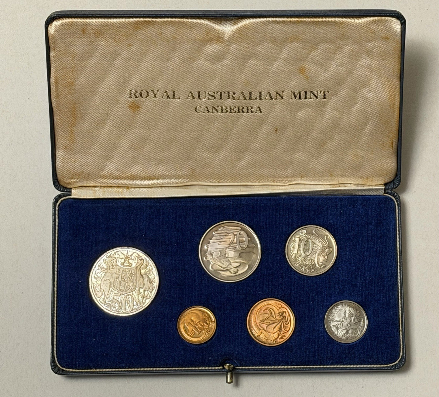 Australia 1966 Round Fifty Cents 50c Proof Set In Blue Case First Year Issue