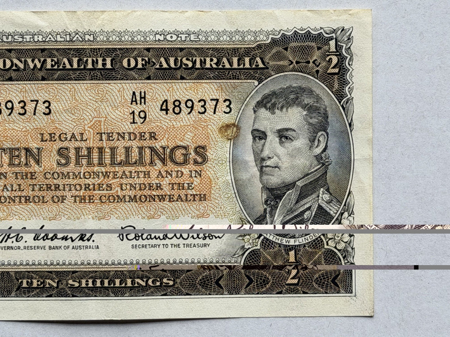Commonwealth Australia 1961 10/- Ten Shillings Coombs/Wilson Paper Banknote VF
