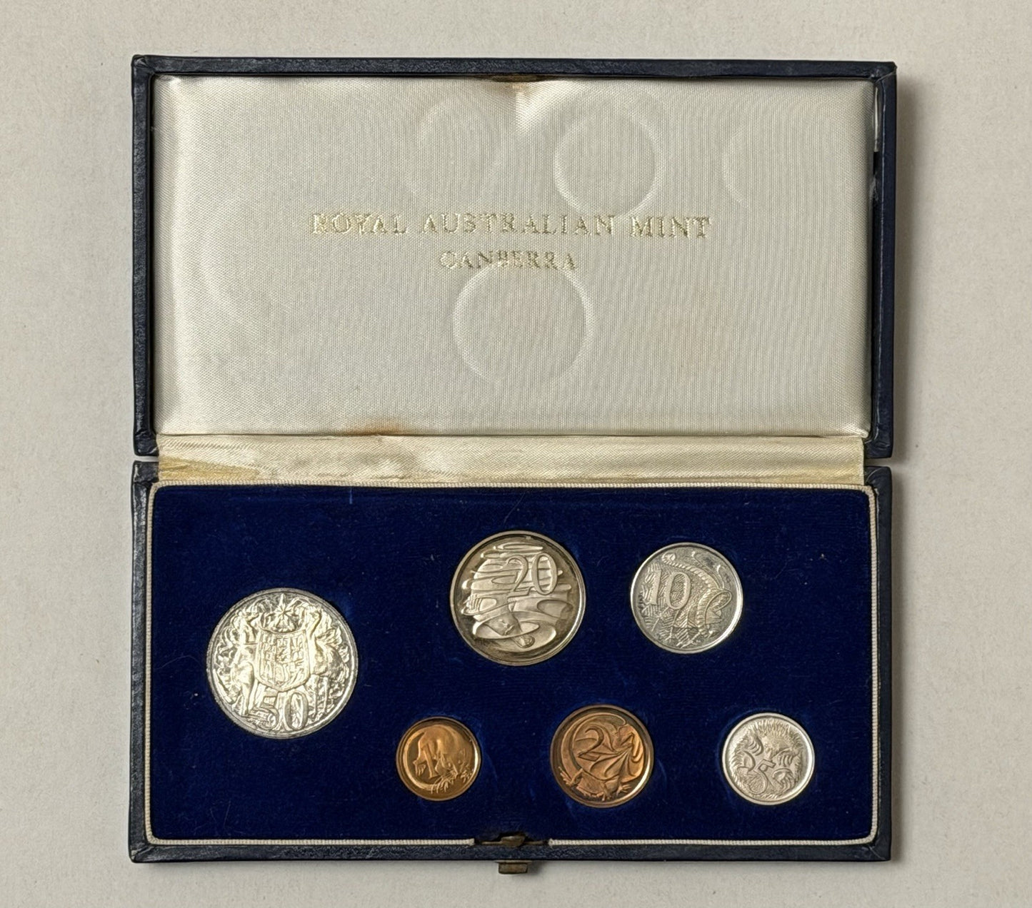 Australia 1966 Round Fifty Cents 50c Proof Set In Blue Case First Year Issue