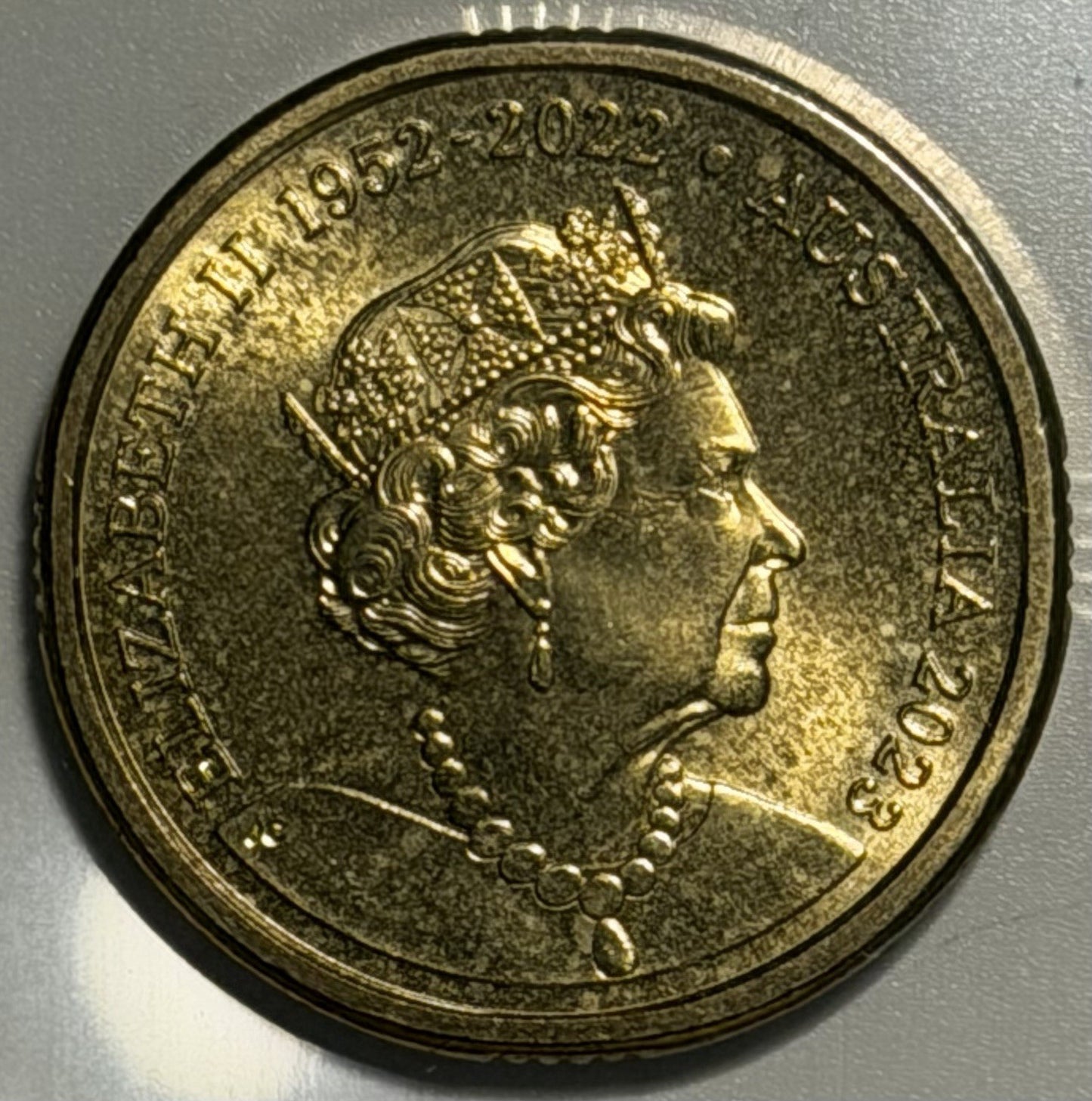 UNC Australia 2024 $2 Elder QEll Memorial Obverse 1952-2022 Creature of the Deep