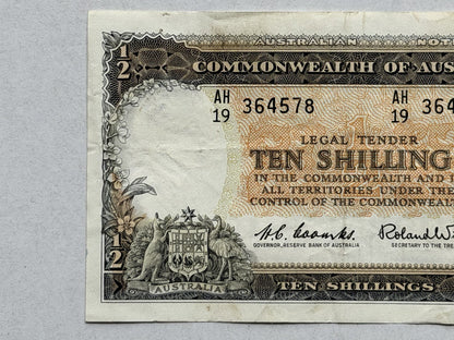 Commonwealth Australia 1961 10/- Ten Shillings Coombs/Wilson Paper Banknote VF