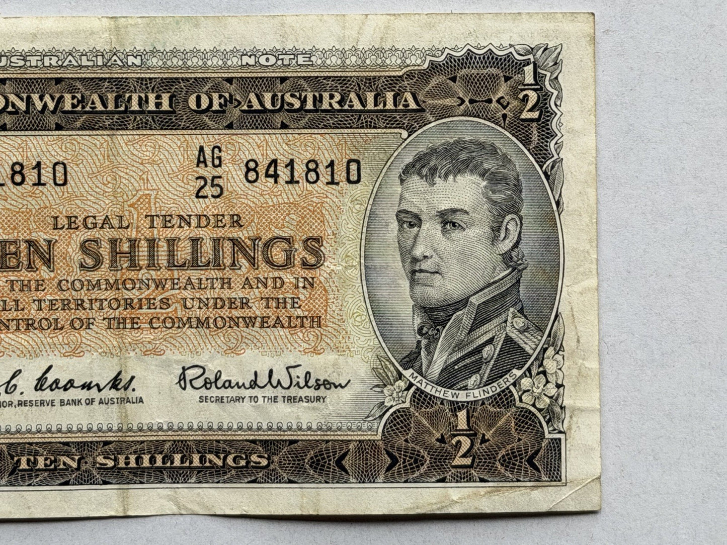 Commonwealth Australia 1961 10/- Ten Shillings Coombs/Wilson Paper Banknote VF
