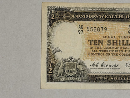 Commonwealth Australia 1961 10/- Ten Shillings Coombs/Wilson Paper Banknote VF