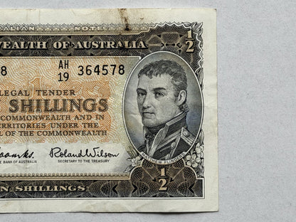 Commonwealth Australia 1961 10/- Ten Shillings Coombs/Wilson Paper Banknote VF