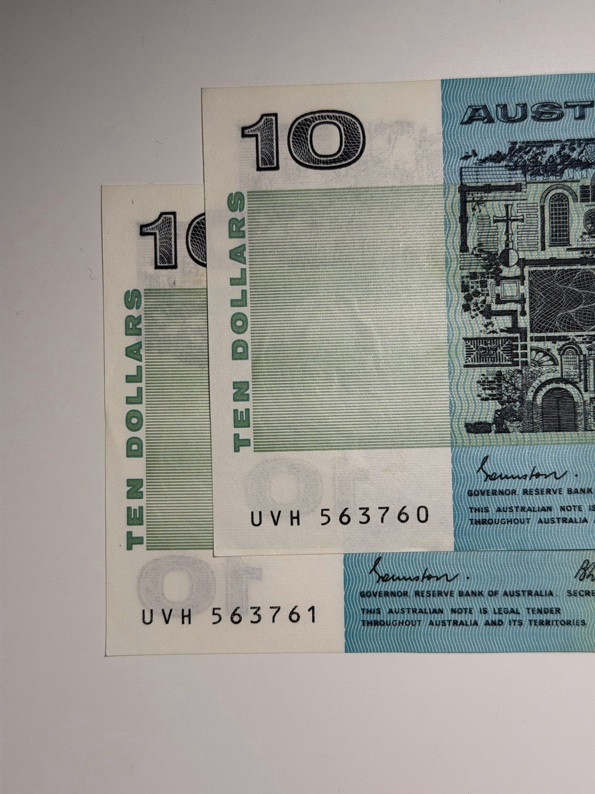 Consecutive Pair UNC Australia 1991 $10 Dollars Johnston/ Fraser Paper Banknote