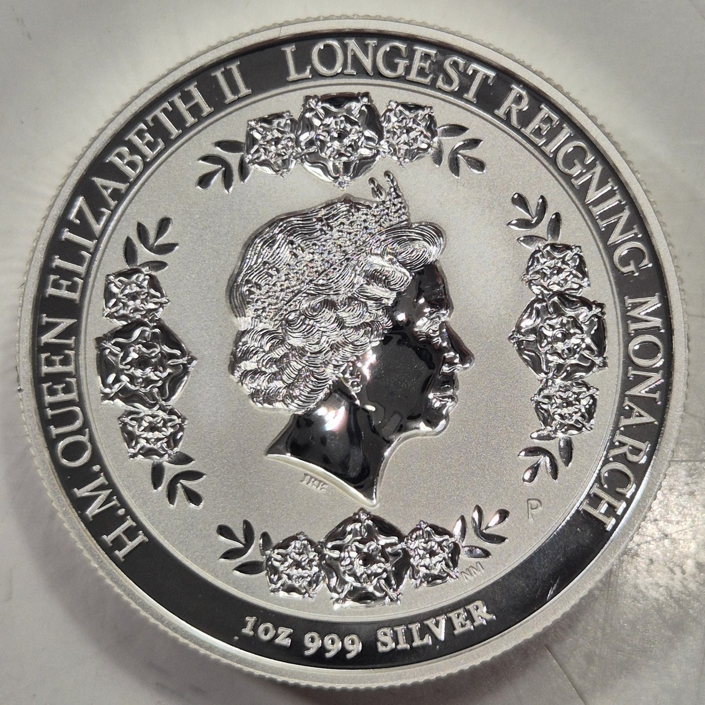 2015 Australia Longest Reigning Monarch QEII 1oz Silver $1 Dollar Intaglio Coin