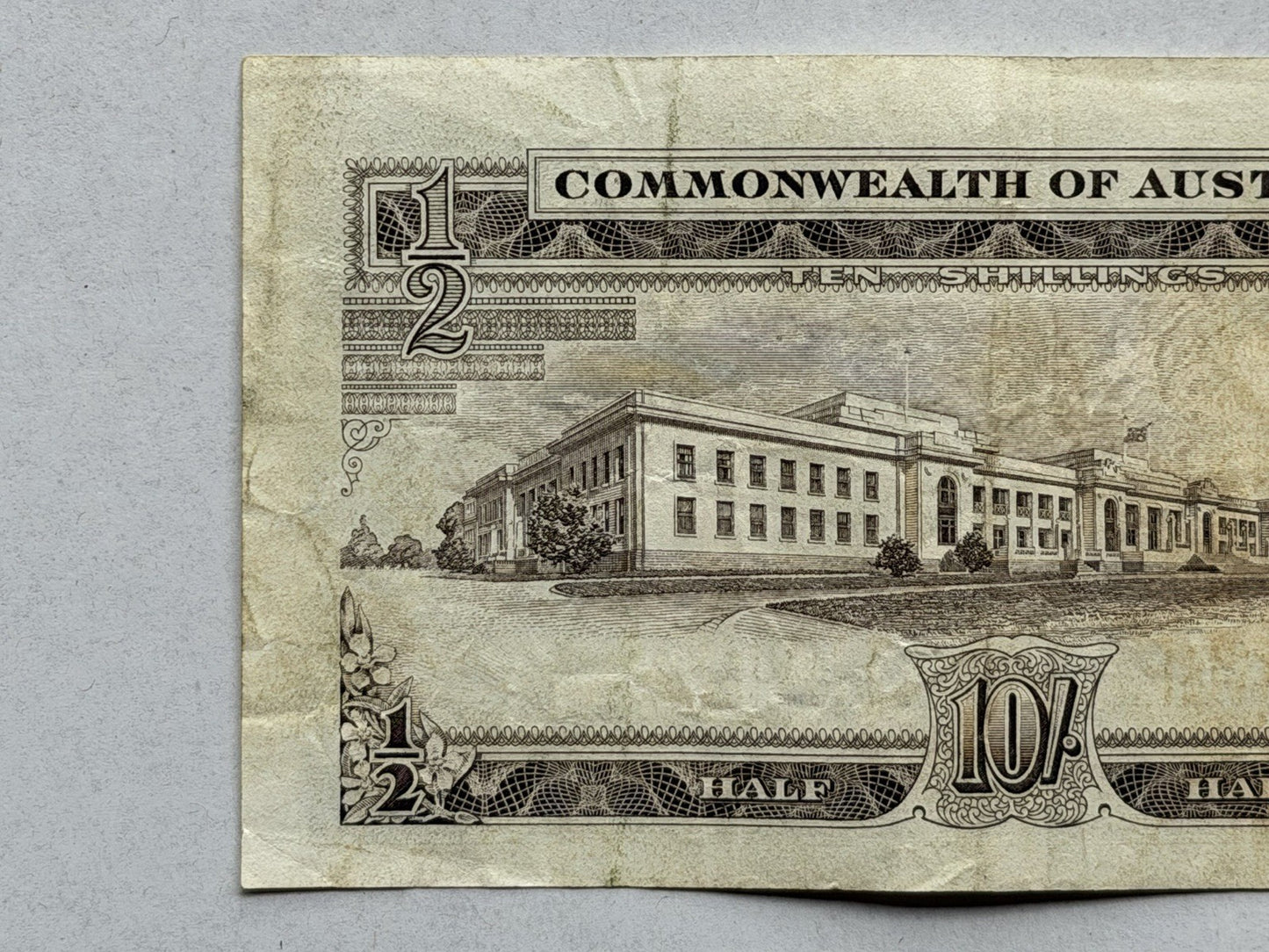 Commonwealth Australia 1961 10/- Ten Shillings Coombs/Wilson Paper Banknote VF