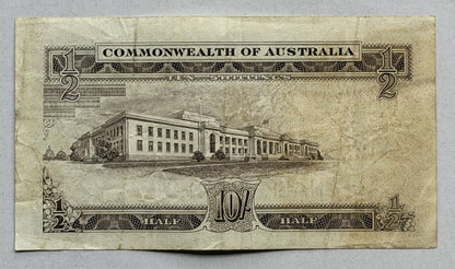 Commonwealth Australia 1961 10/- Ten Shillings Coombs/Wilson Paper Banknote VF