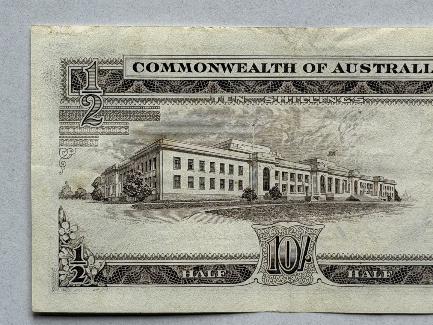 Commonwealth Australia 1961 10/- Ten Shillings Coombs/Wilson Paper Banknote VF