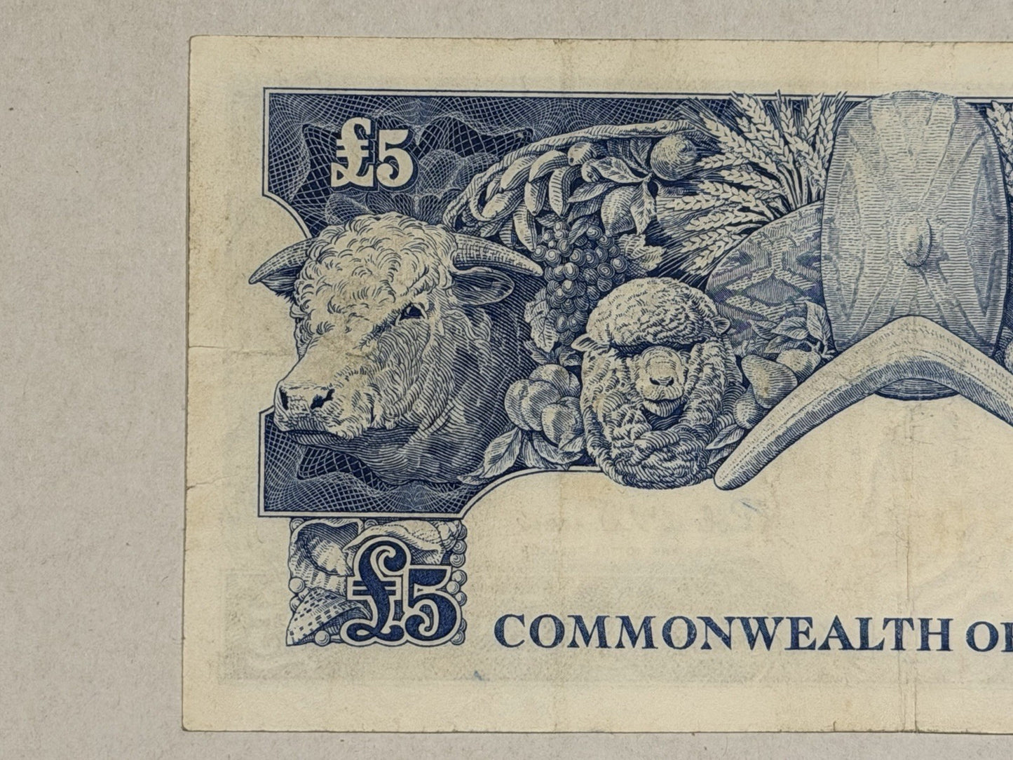 Commonwealth of Australia 1961 £5 Five Pound Coombs/Wilson Paper Banknote VF